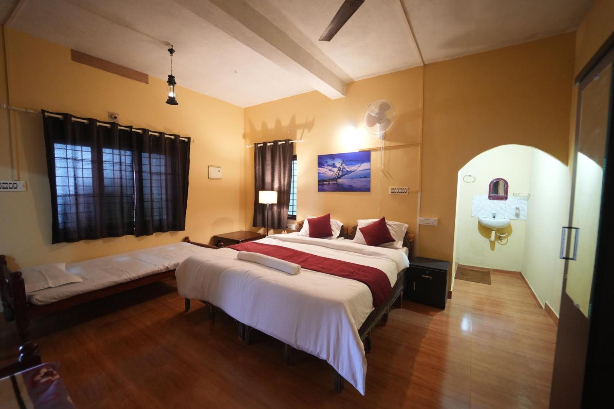 Regina Silva Camping & Nature Resort Paithalmala Bagian luar foto